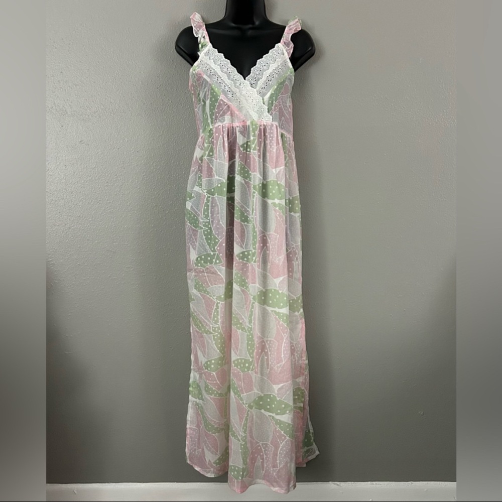 Vintage Private Moments Rustan’s Lightweight Eyelet Maxi House Dress Nightgown M